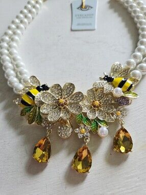 NWT Eye Candy Bumblebee Pearl Necklace